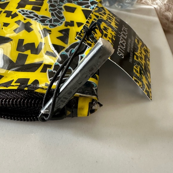 NWT Smashbox Yellow & Black Serpent Snake Print Makeup Bag Clutch - Picture 4 of 6